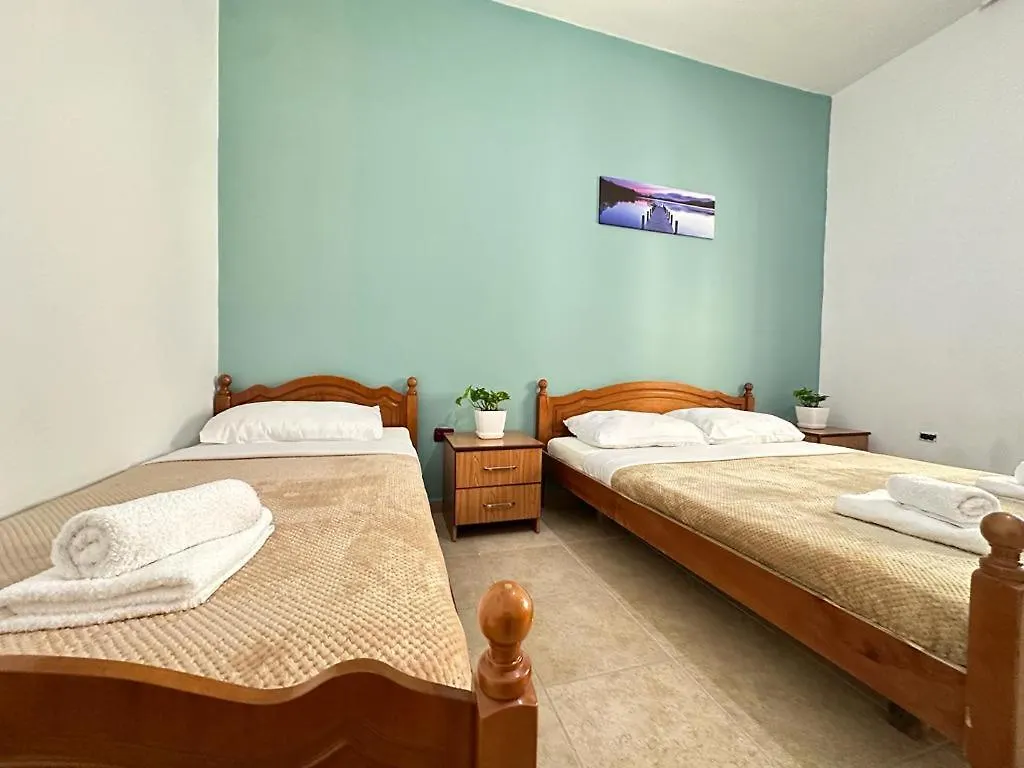 Vlora Villa With Private Parking Влёра
